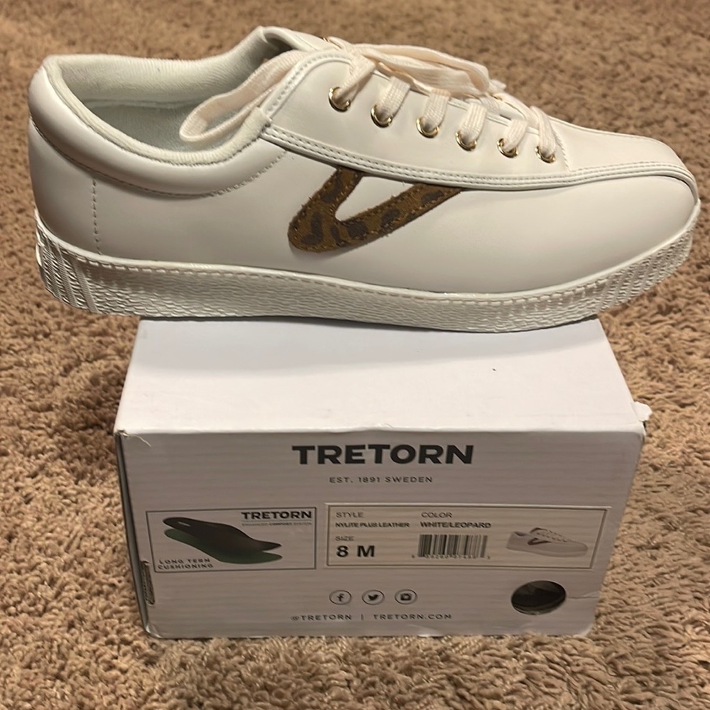 NTW women’s Tretorn white leather shoes, size 8